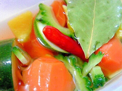 夏野菜のピクルス